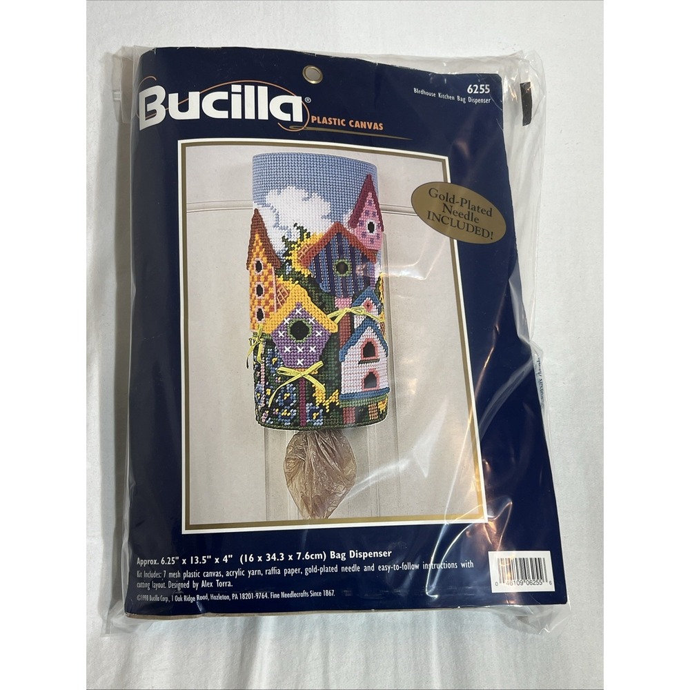 BUCILLA Plastic Canvas Kit Birdhouse Kitchen Bag Dispenser New 6255